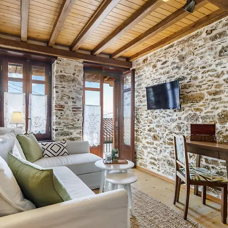 Casa vacanze Lithos House Tiny House-wifi-village & Sea View Glossa