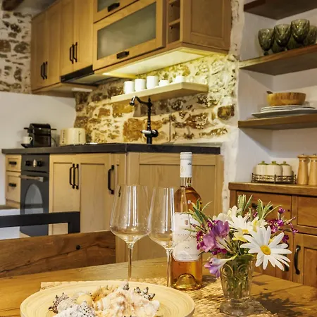 Lithos House Tiny House-wifi-village & Sea View Holiday home